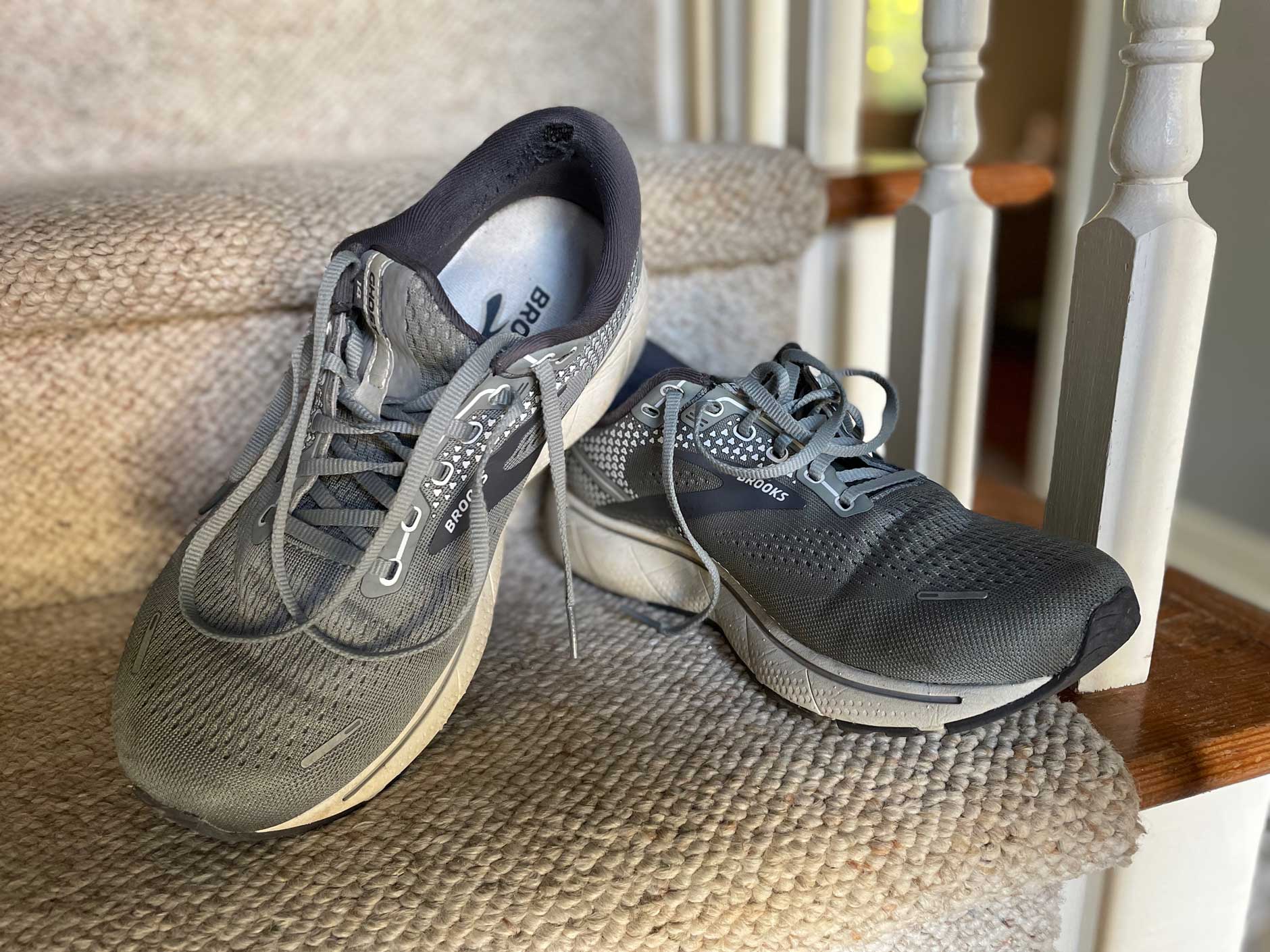 Brooks ghost outlet 11 gray